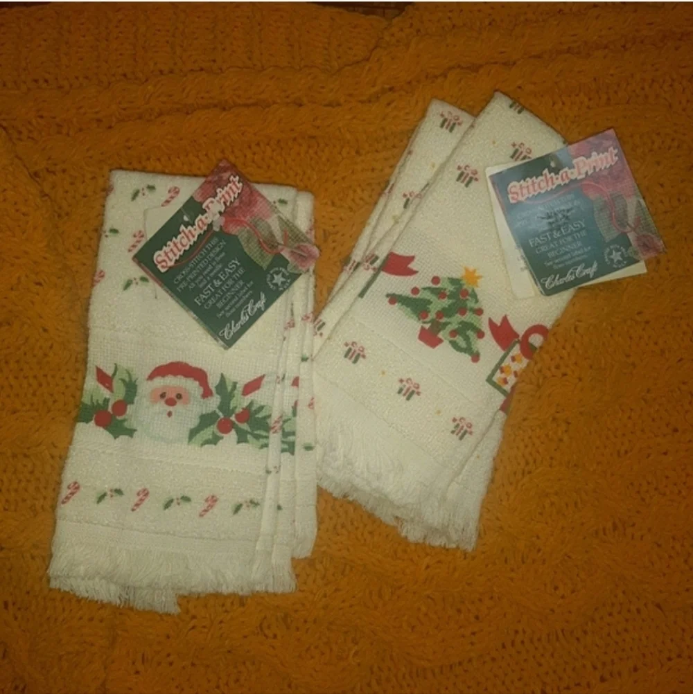 2 Festive Holiday Kitchen Towels Stitch •a•Print